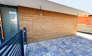 fasádna garážová brána