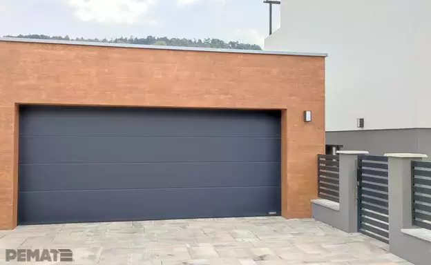 garážová brána sekčná antracit
