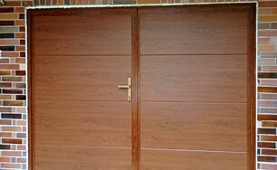 krídlová garážová brána orech hladký