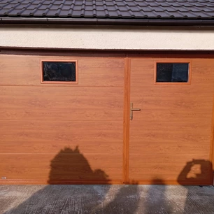 krídlová garážová brána zlatý dub Žitavany