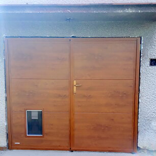 Krídlová s dvierkami pre psa dať do ZLATÝ DUB