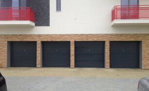 sekcionálne garážové brány