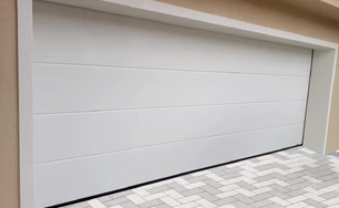 sekcna garazova brana biela hladky motiv bratislava