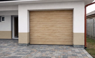 sekčná garážová brána extra laminácia Woodec-turner oak-470-3001, Čeľadice