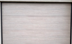 sekčná garážová brána extra lamininácia OAK LIGHT, Veľké Kostoľany