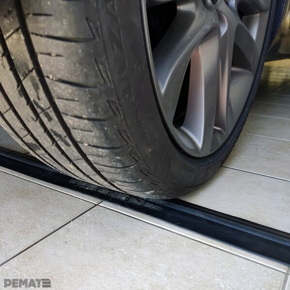 Tesniaca guma na podlahu